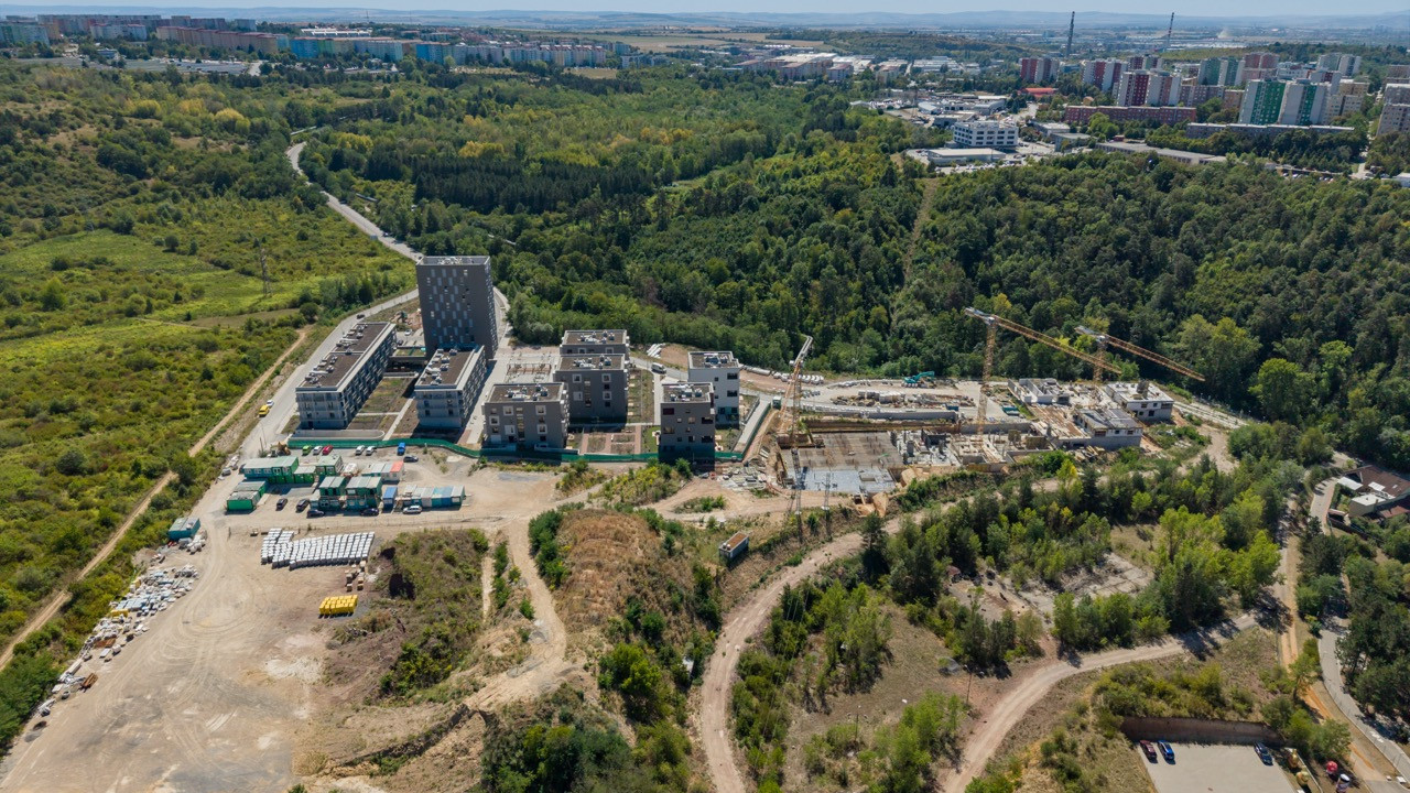 Průběh stavby - Srpen 2026 (1. a 2. etapa)